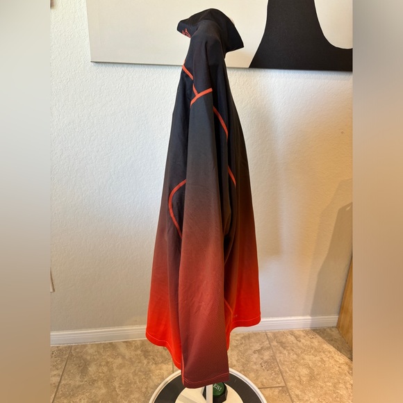 Nike pro combat. Long sleeve workout shirt great shape nice color way.🤳🥷 - Picture 7 of 11